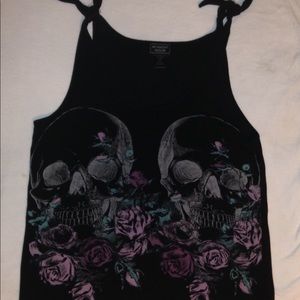 Hot topic skulls and flowers tank top